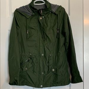 Green Windbreaker Jacket lined for All-Weather Protection zip off hood